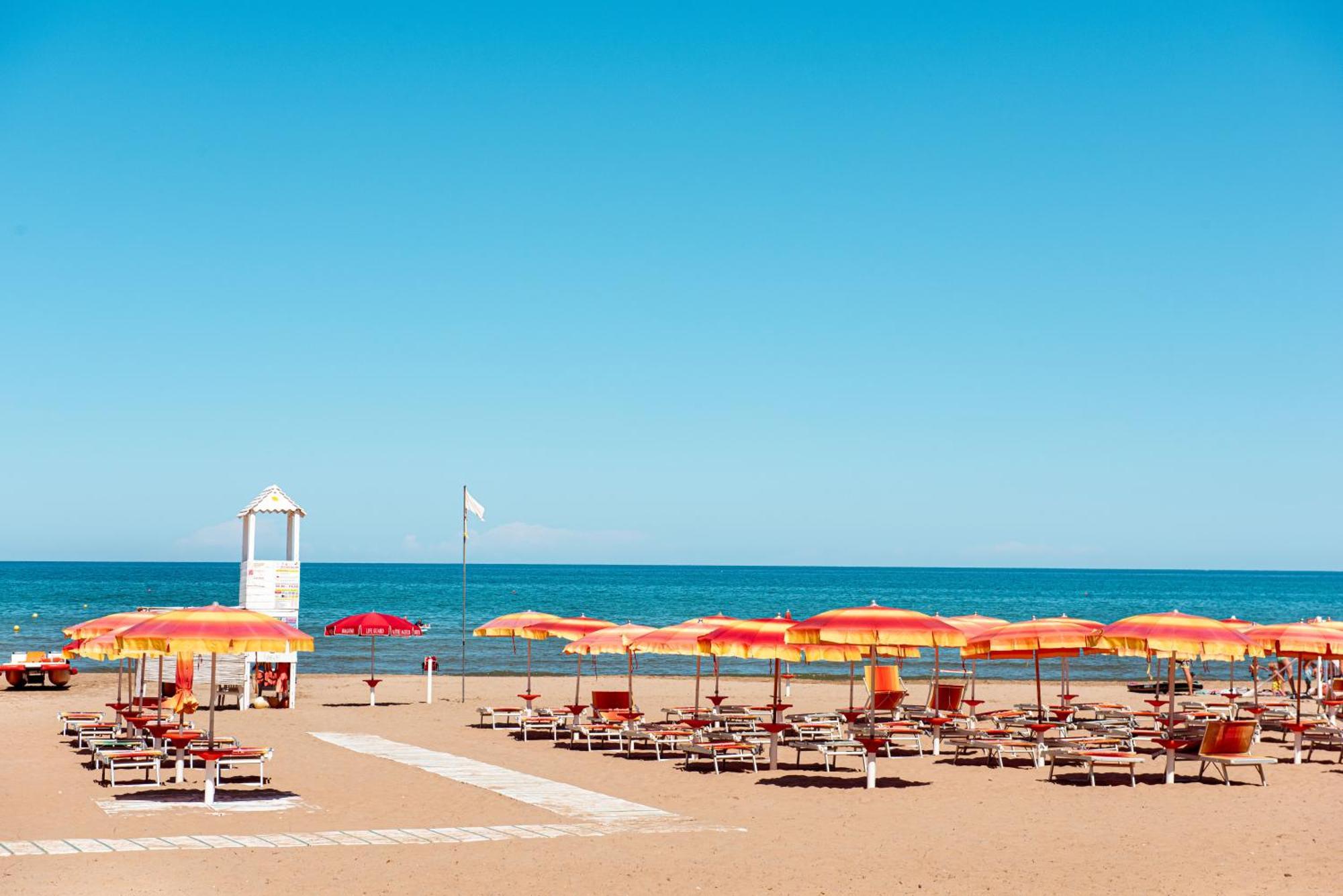 Villaggio Camping Punta Lunga Вьесте Экстерьер фото