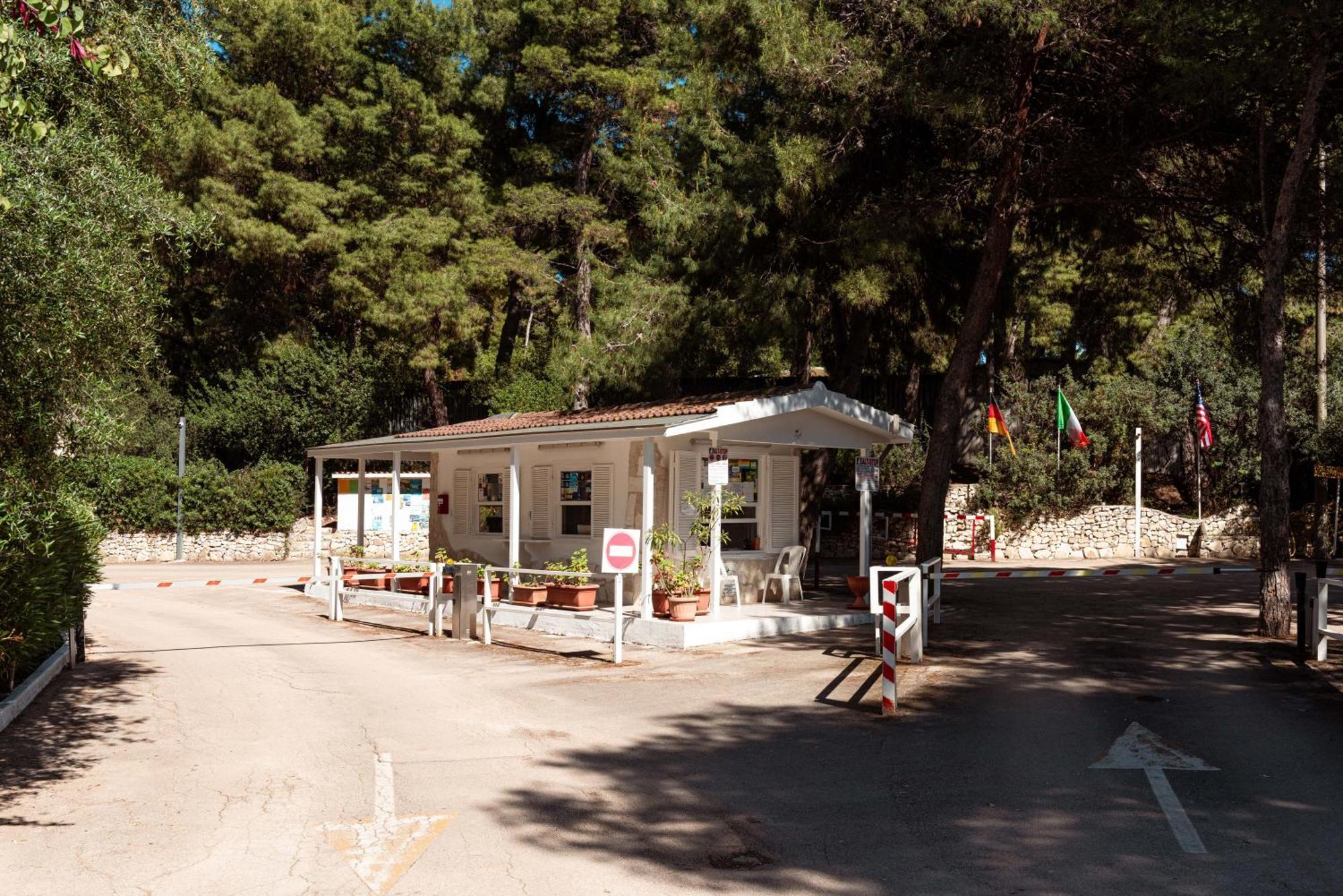 Villaggio Camping Punta Lunga Вьесте Экстерьер фото
