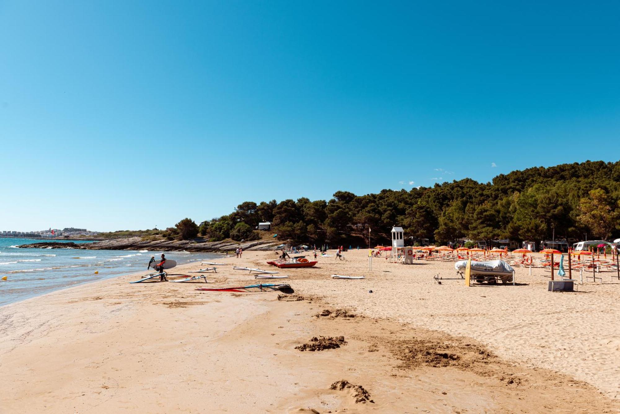 Villaggio Camping Punta Lunga Вьесте Экстерьер фото
