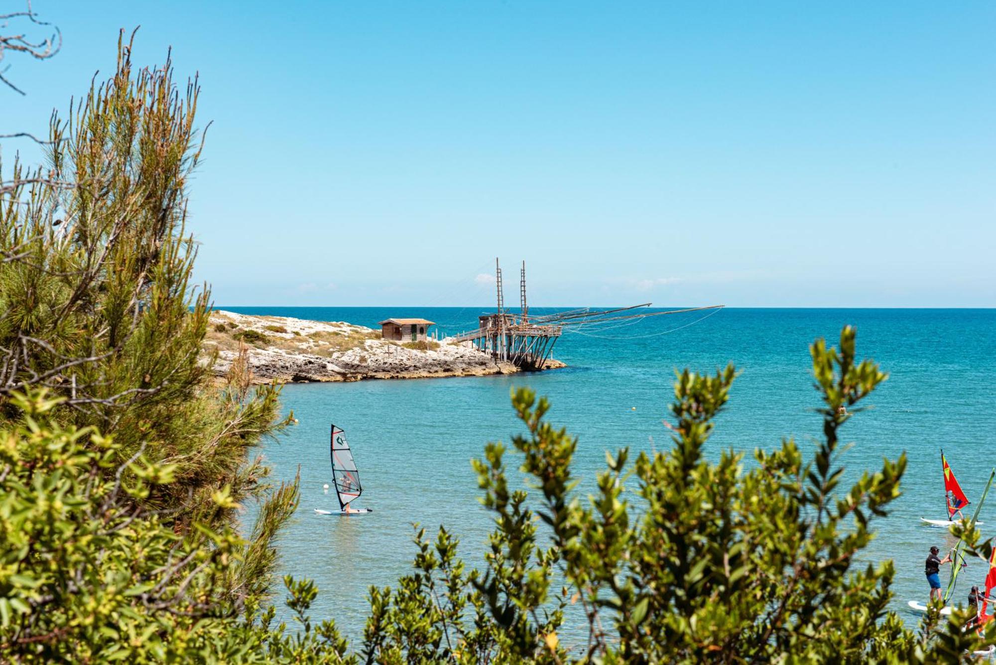 Villaggio Camping Punta Lunga Вьесте Экстерьер фото