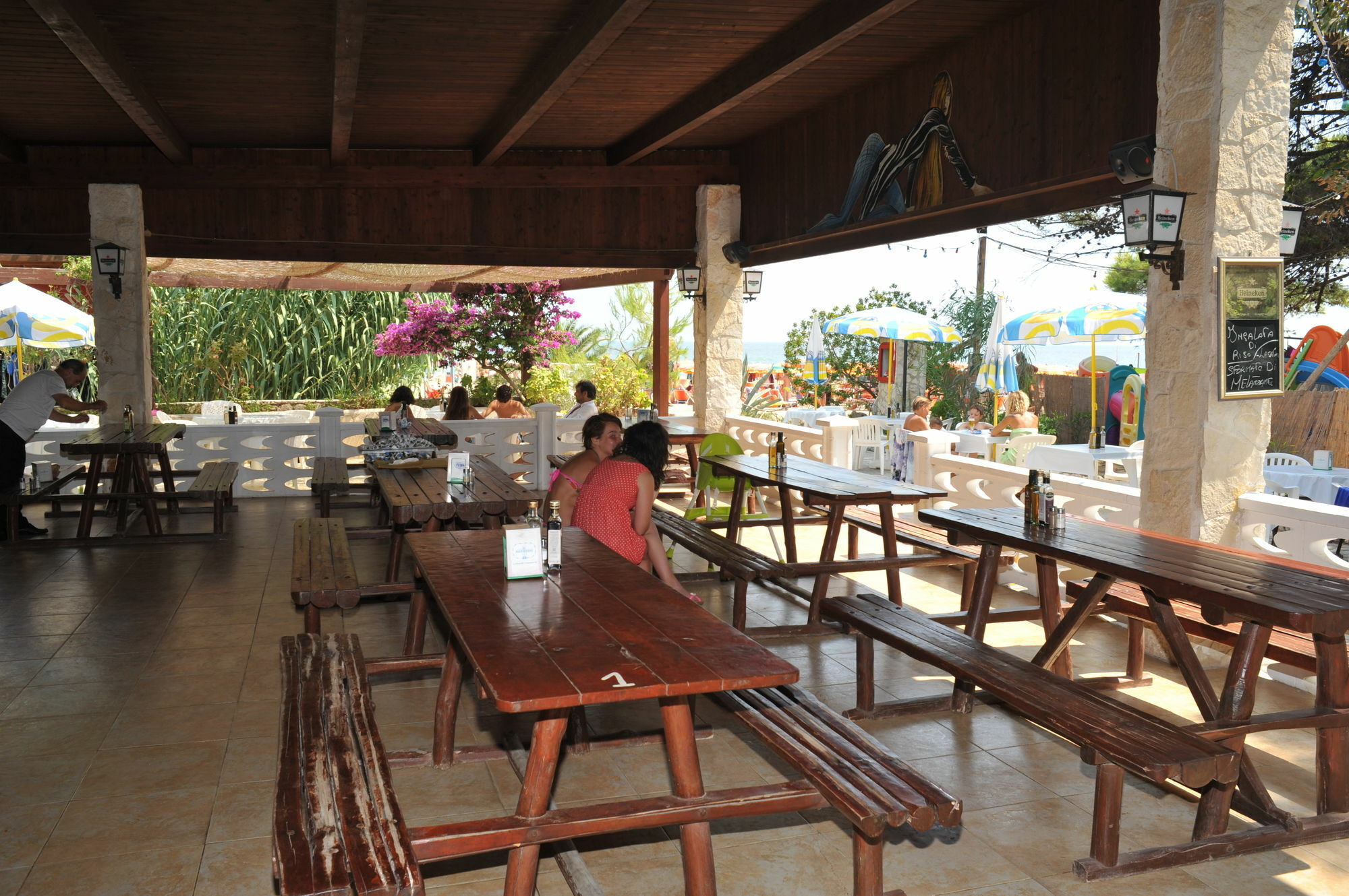 Villaggio Camping Punta Lunga Вьесте Экстерьер фото