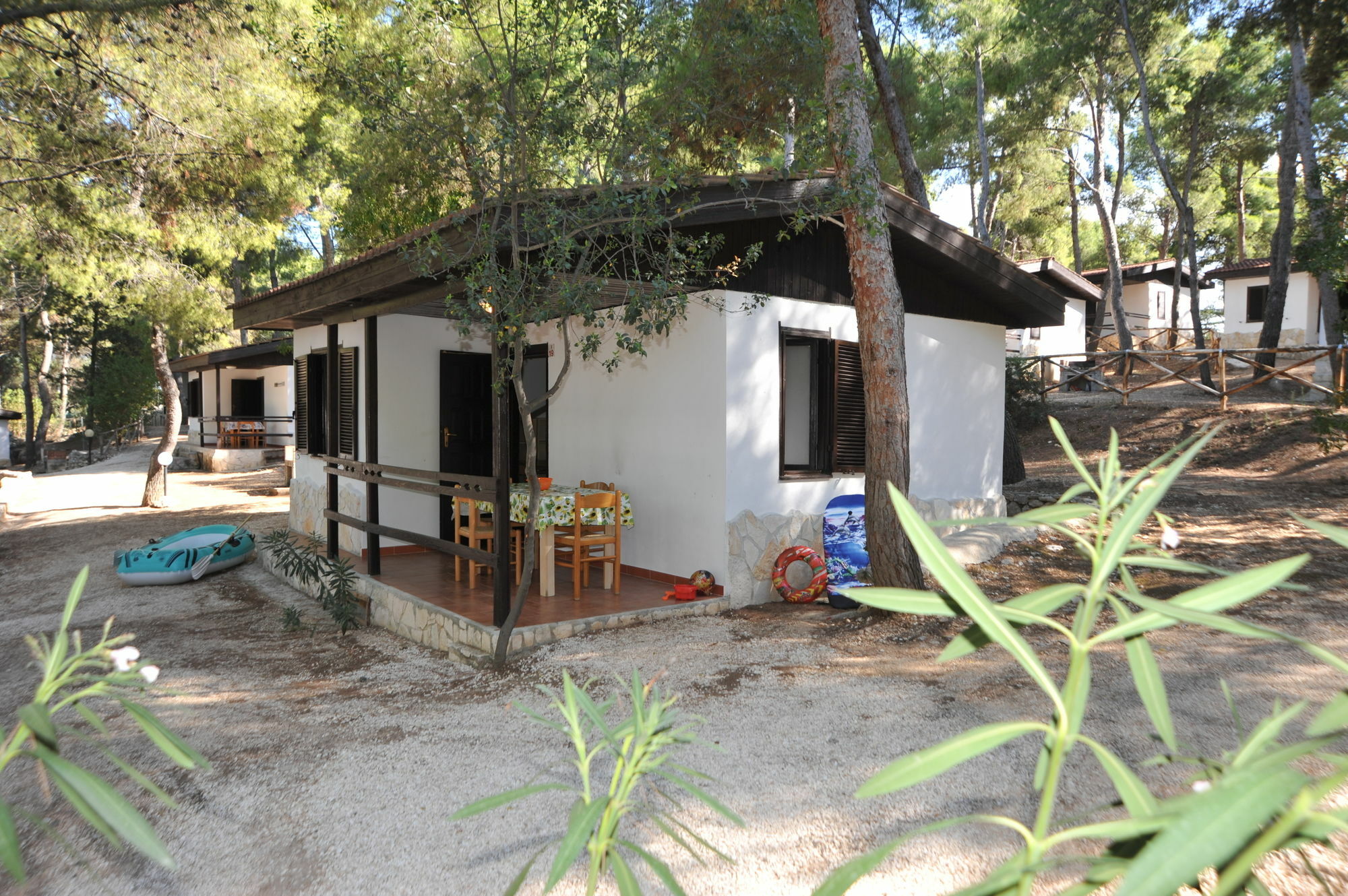 Villaggio Camping Punta Lunga Вьесте Экстерьер фото